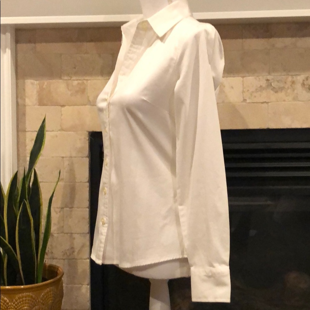 Banana Republic Fitted Button Down Collared Shirt. - image 3